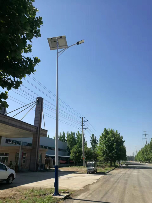 鋰電池太陽(yáng)能路燈3