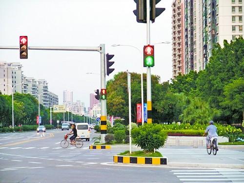 紅綠燈、標(biāo)志桿2